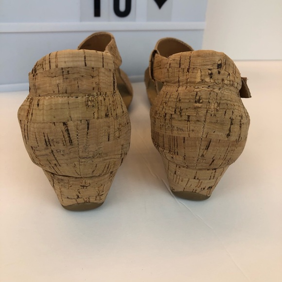 Aerosoles cork wedge sandals - Picture 7 of 9